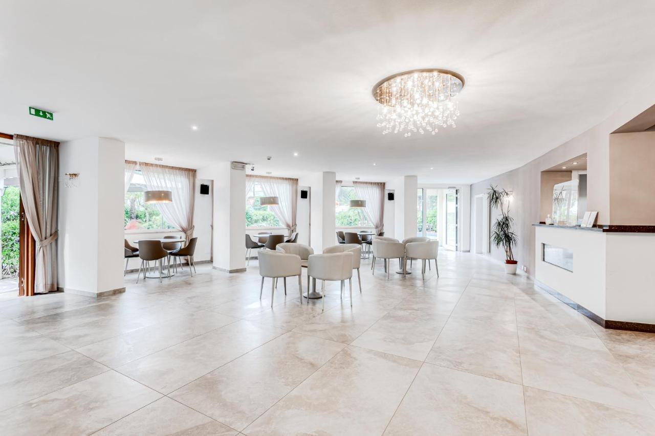 Hotel Schiller Τσέρβια Εξωτερικό φωτογραφία