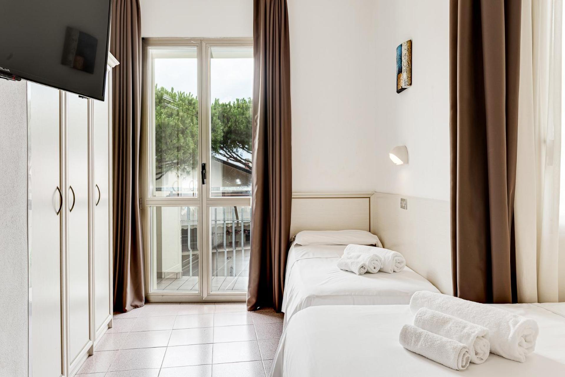 Hotel Schiller Τσέρβια Εξωτερικό φωτογραφία
