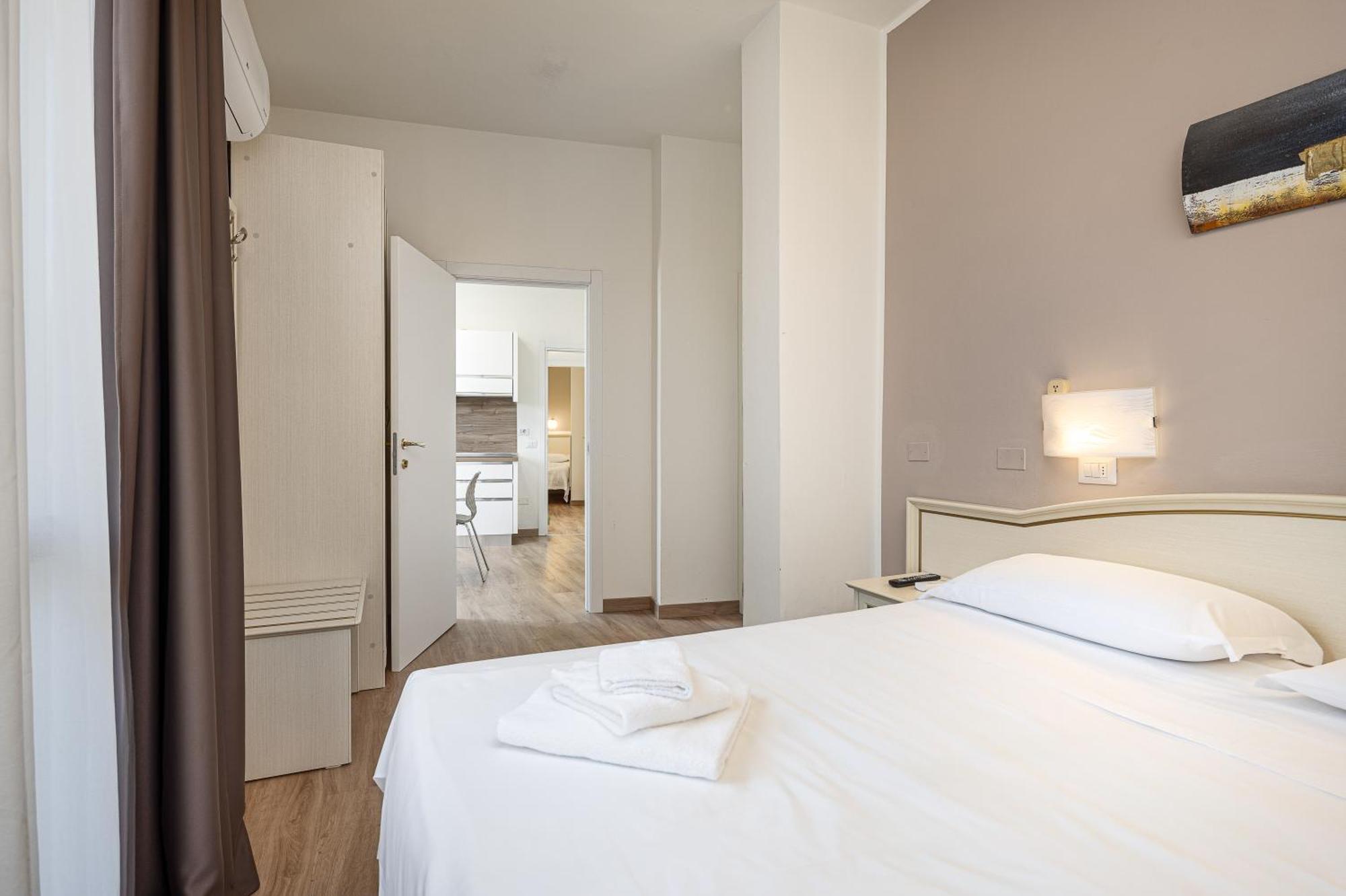 Hotel Schiller Τσέρβια Εξωτερικό φωτογραφία