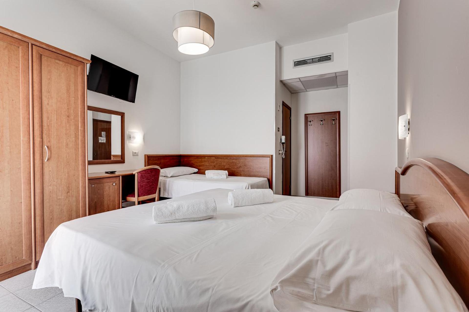 Hotel Schiller Τσέρβια Εξωτερικό φωτογραφία